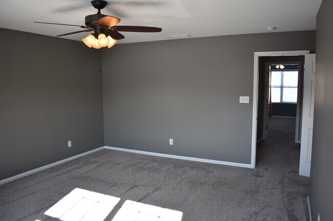 Building Photo - 5294 Platinum Dr