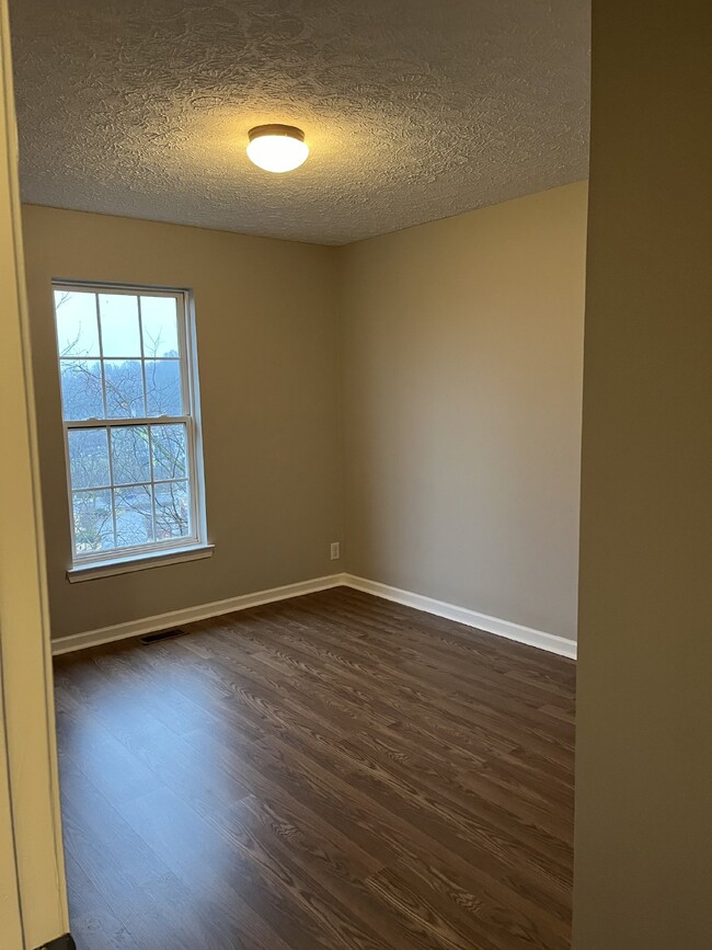 Building Photo - "Spacious 3 Bed, 2.5 Bath Townhouse with Finished Basement on Bell Road - Antioch Rental!"