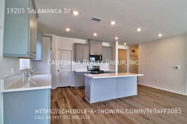 Building Photo - 19205 Salamanca St