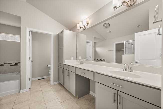Building Photo - 406 Mary Ann Cir