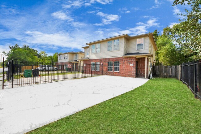 Building Photo - 8126 Jutland Rd