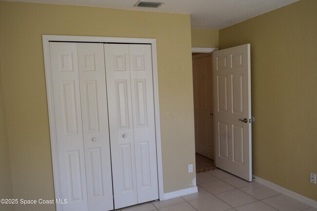 Building Photo - 719 Samuel Chase Ln