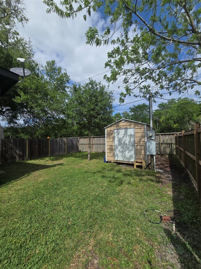 Building Photo - 3231 Angelfish Cove