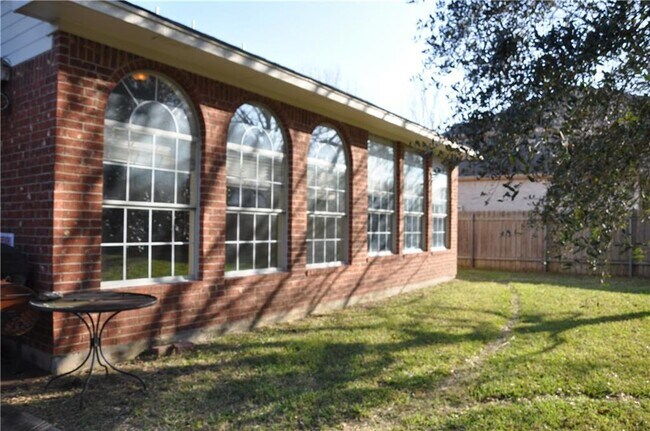 Building Photo - 19112 Ventana Ct