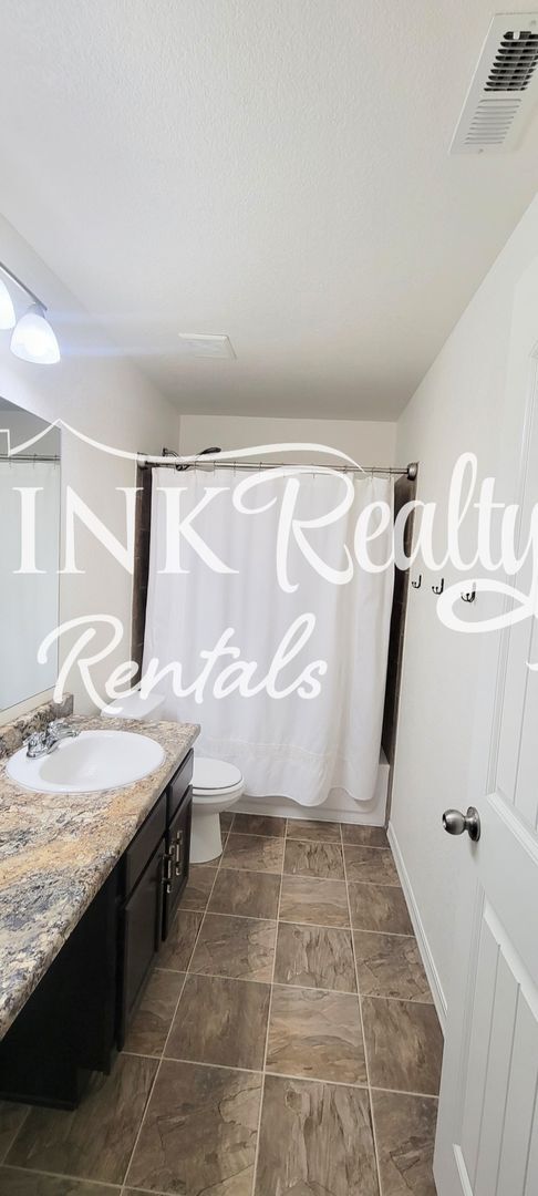 Building Photo - 9527 Desert Lily Cir