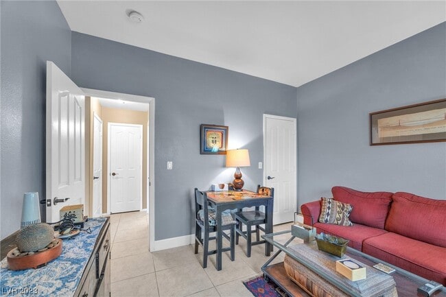 Building Photo - 3824 Sunking St