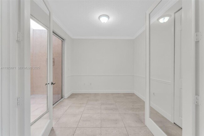 Building Photo - 13909 SW 86th Ct