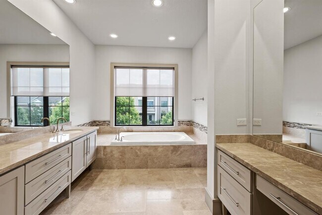 Building Photo - 1405 Lake Pointe Pkwy