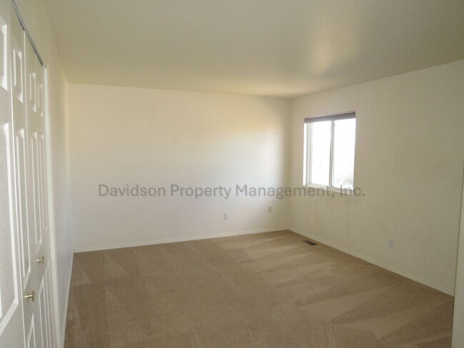 Building Photo - Spacious 3-Bedroom House in Pine Creek
