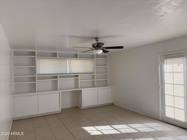 Building Photo - 503 E Loyola Dr