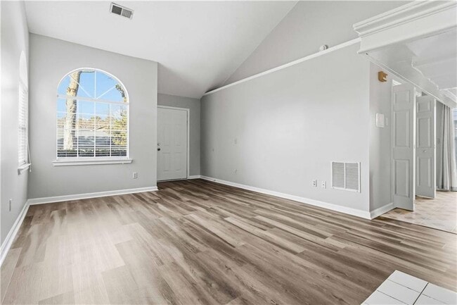 Building Photo - 1967 Abbey Province