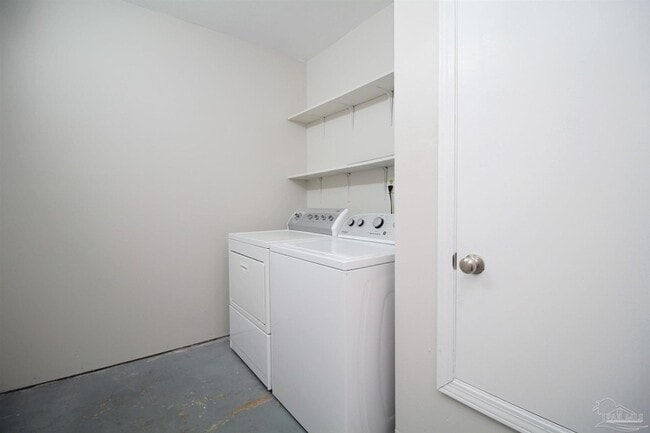 Building Photo - 7225 Dogwood Terrace Dr