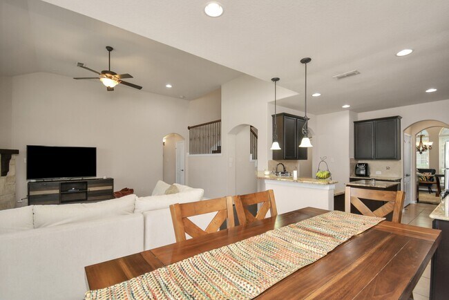 Building Photo - 17510 Woodfalls Ln