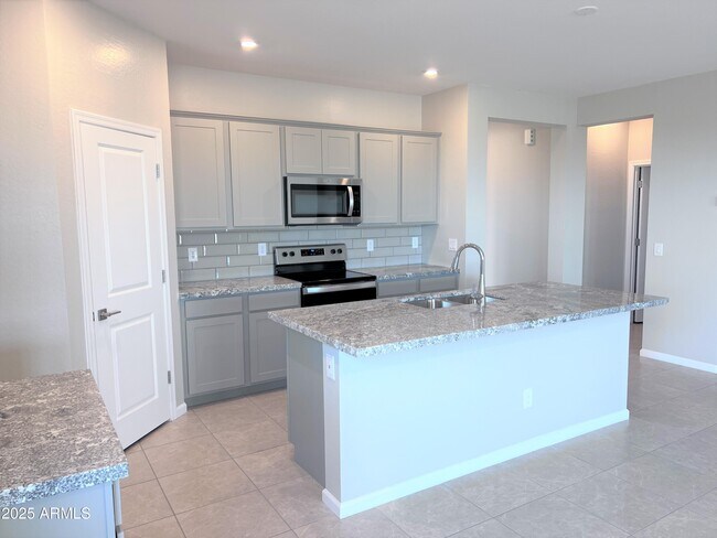 Building Photo - 17810 W Monte Lindo Ln