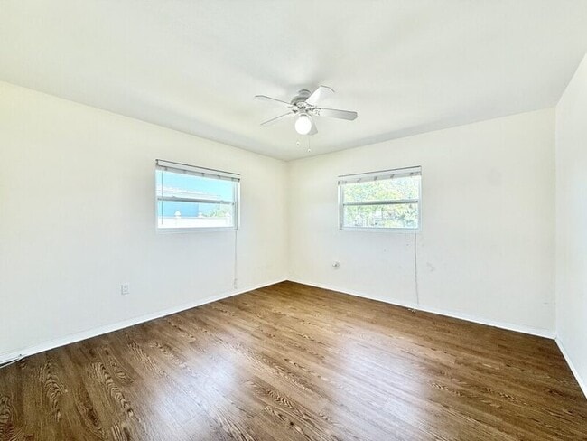 Building Photo - 14218 Sharon Dr