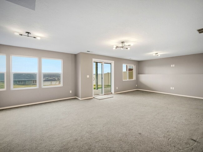 Building Photo - Charming North Spokane Home in a Quiet Neighborhood ? Limited-Time Move-In Special: Half Off Your...