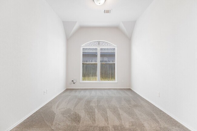 Building Photo - 4 Bedroom/3 Bath Kallinson Ranch Subdivision