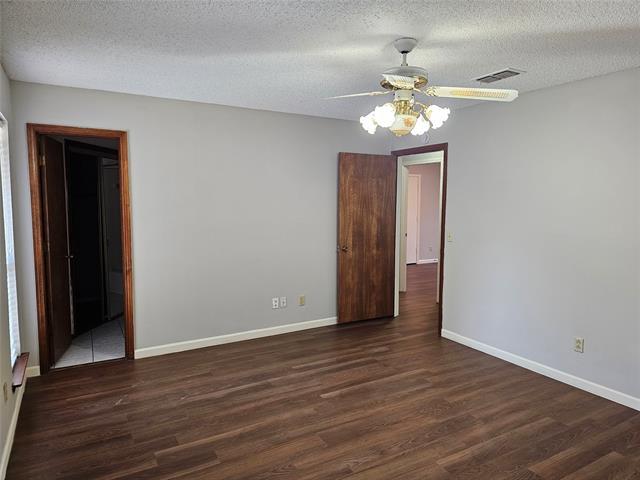 Building Photo - 812 Rush Creek Dr