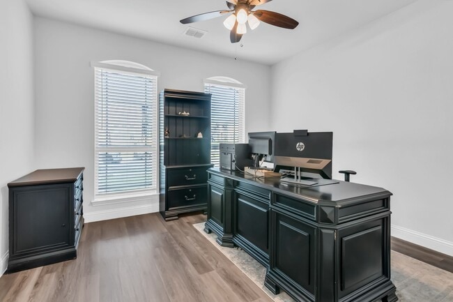 Building Photo - 1208 Sagewood Dr