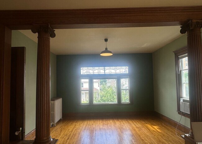 Building Photo - 2440-2442 Chicago Ave