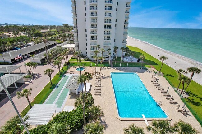 Building Photo - 1050 Longboat Club Rd