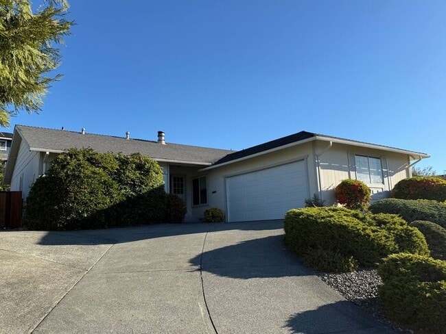 Building Photo - Newly remodeled single story home walking ...