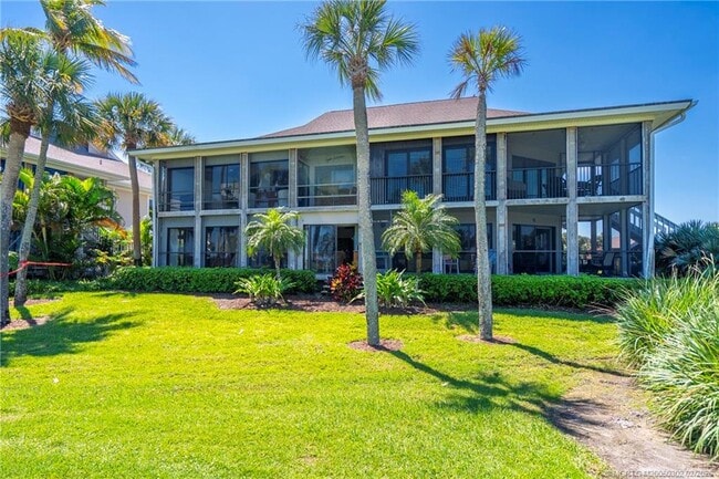 Building Photo - 331 Golfview Cir