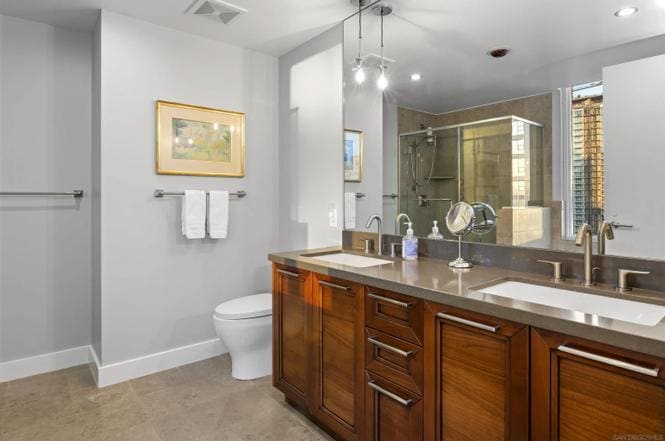 Primary Bath - 1325 Pacific Hwy