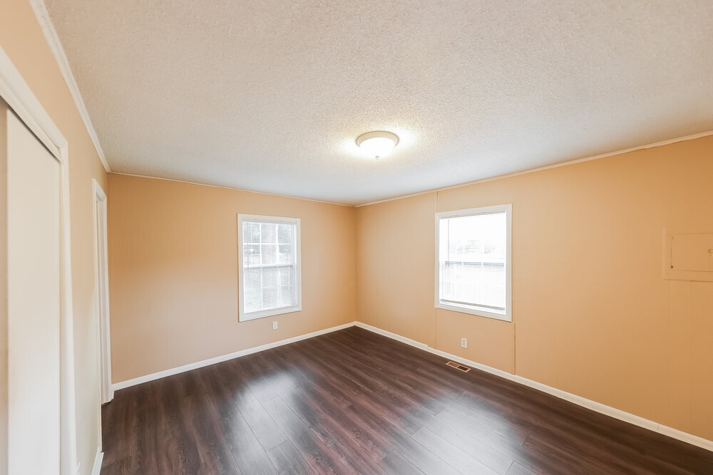 Building Photo - 2512 Circle Dr