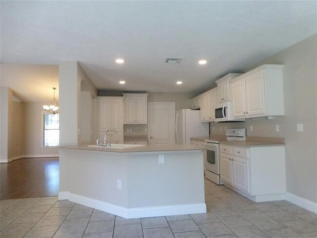 Building Photo - 1311 SE 39th Ct