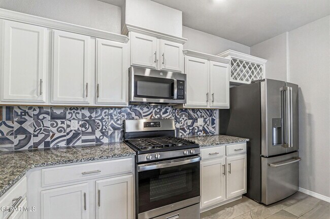 Building Photo - 12365 Desert Vista Ave