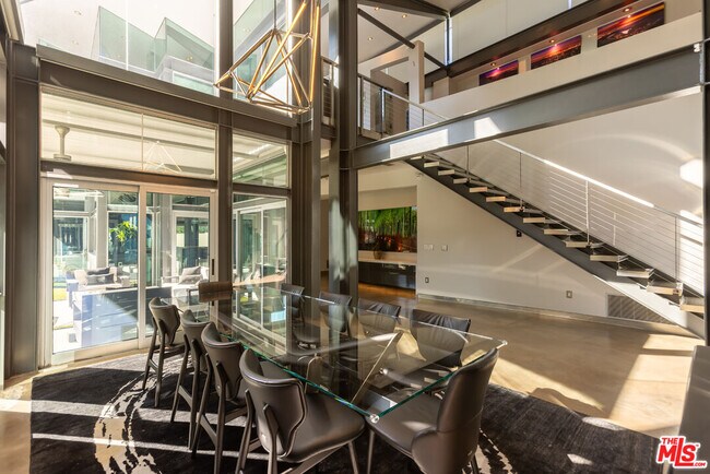 Building Photo - 8538 Eastwood Rd