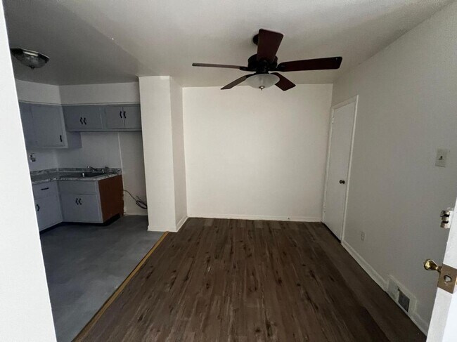 Building Photo - 4039 Balwynne Park Rd