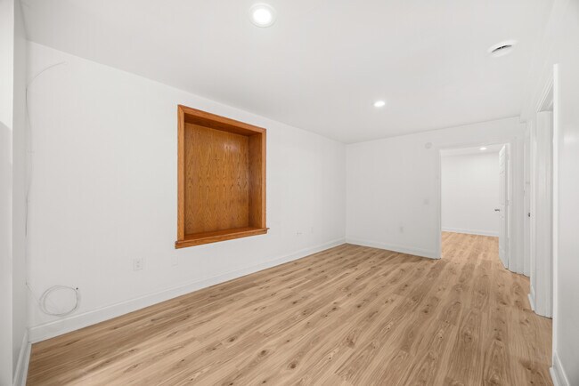 Building Photo - 2228 S. Wood-BSMT