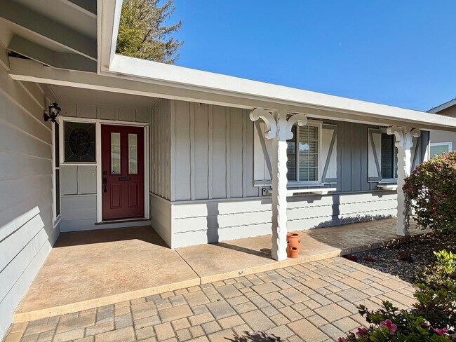 Building Photo - 3 Bedroom 2 Bathroom Single Level Napa Brown's Valley Home