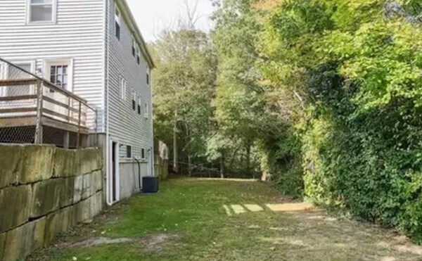 Building Photo - 13 Aiello Dr