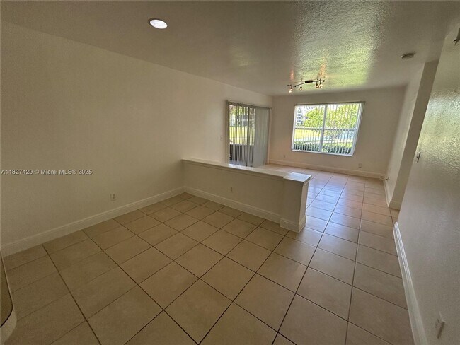 Building Photo - 1725 Palm Cove Blvd