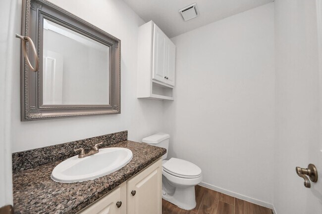 Building Photo - 103 Lakeridge Dr
