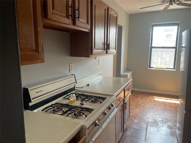 Building Photo - 42 Barker Ave