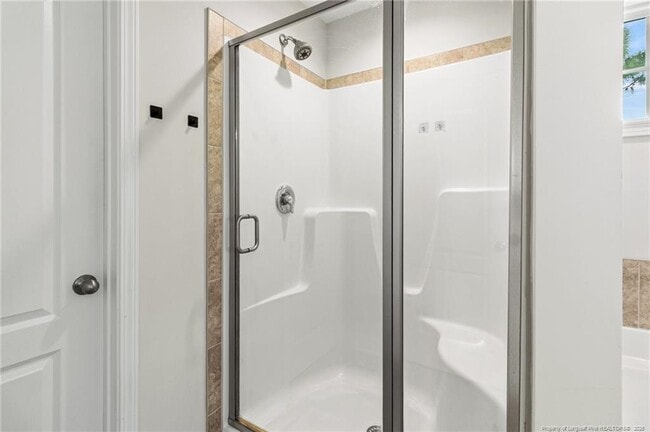 Building Photo - 216 Bunting Dr