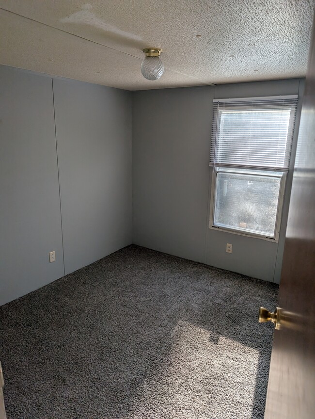 Building Photo - 28 Ransdell Ln