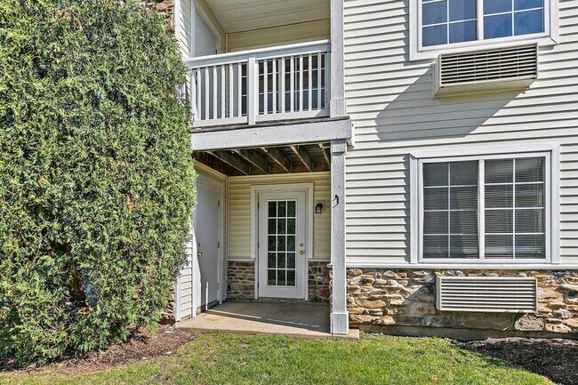 Building Photo - 1809 Silverstone Dr
