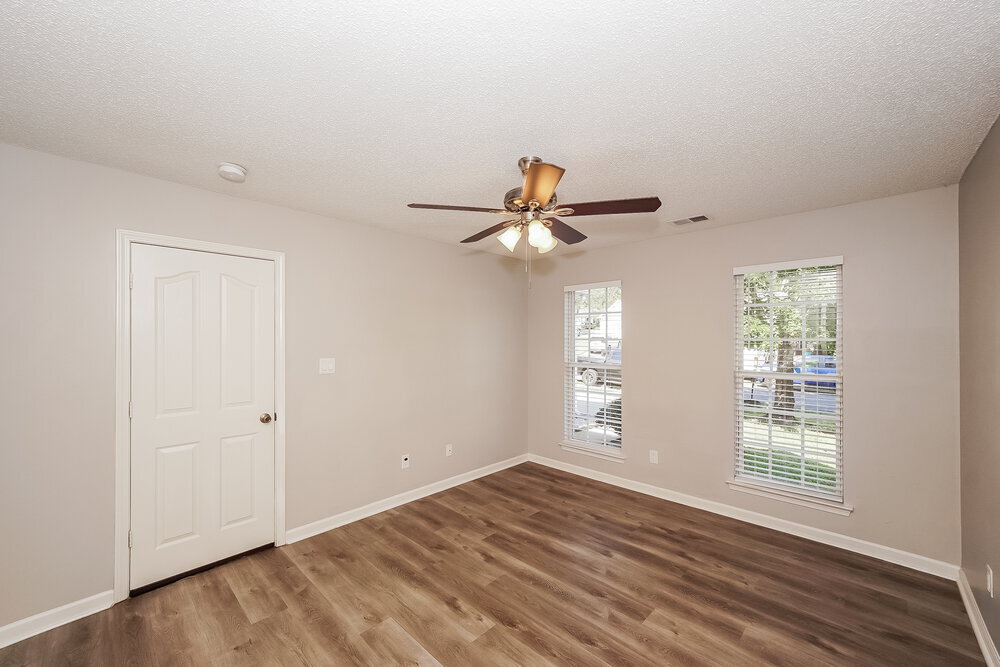 Building Photo - 3002 Salmon River Dr