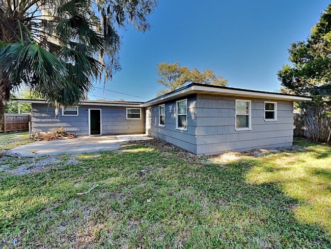 Building Photo - Beautiful 3 Beds 2 Baths Home in Jacksonville