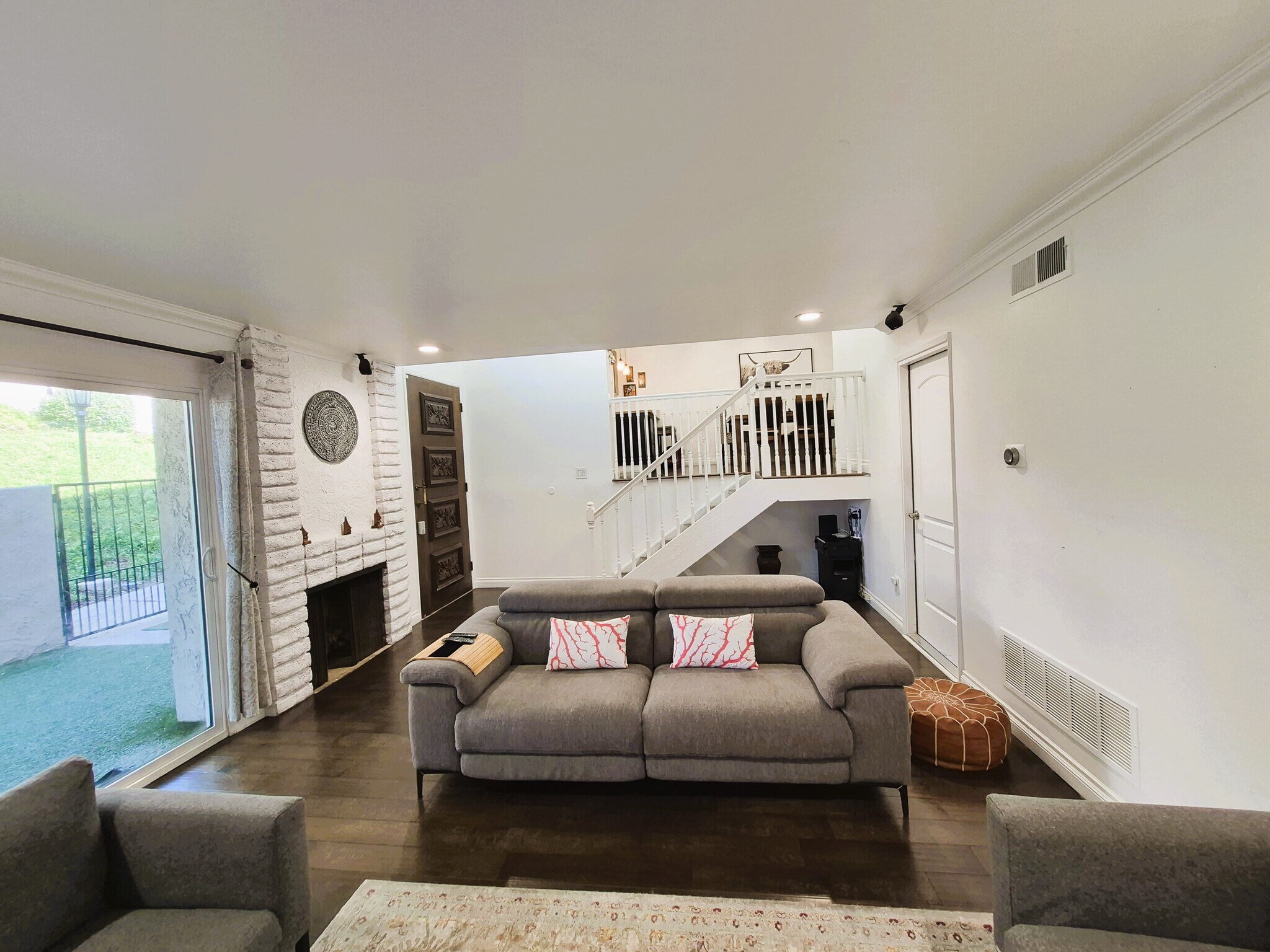Building Photo - 5313 Sevilla Ct