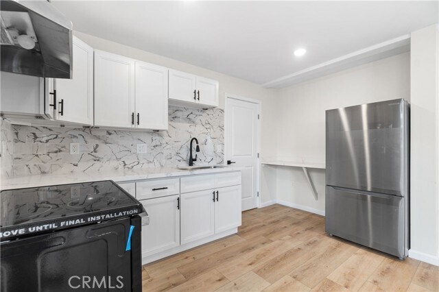 Building Photo - 523 W 12th St