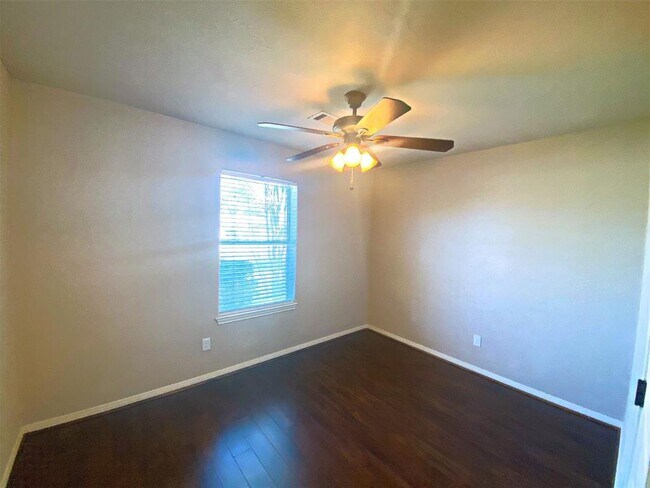 Building Photo - 16318 Long Valley Ct