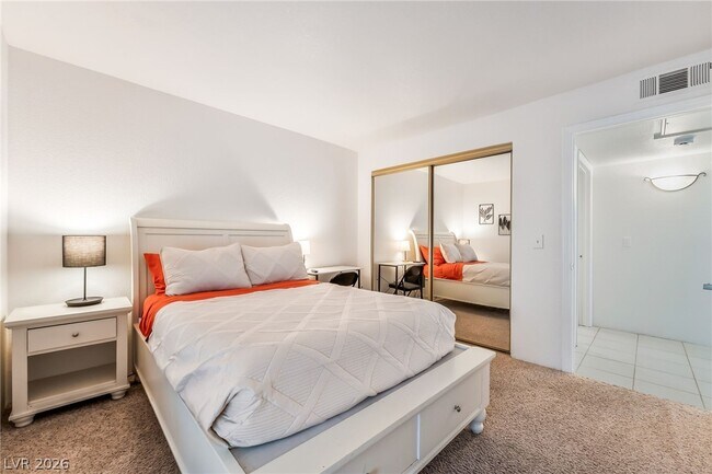 Building Photo - 2251 Wigwam Pkwy