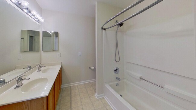 Building Photo - 2611 Ivory Run Way