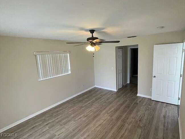 Building Photo - 3131 SW 19th Ave